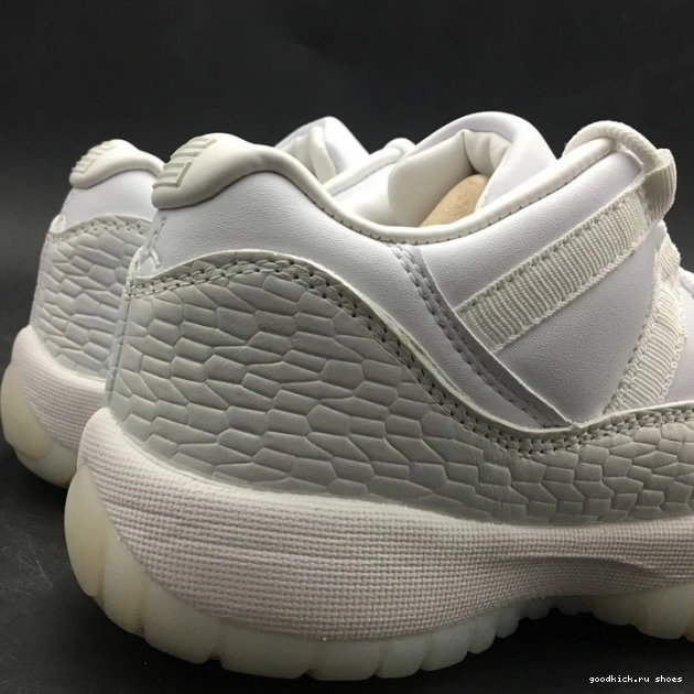 Jordan Low 897331-100 Frost White 11 Air Heiress 0712